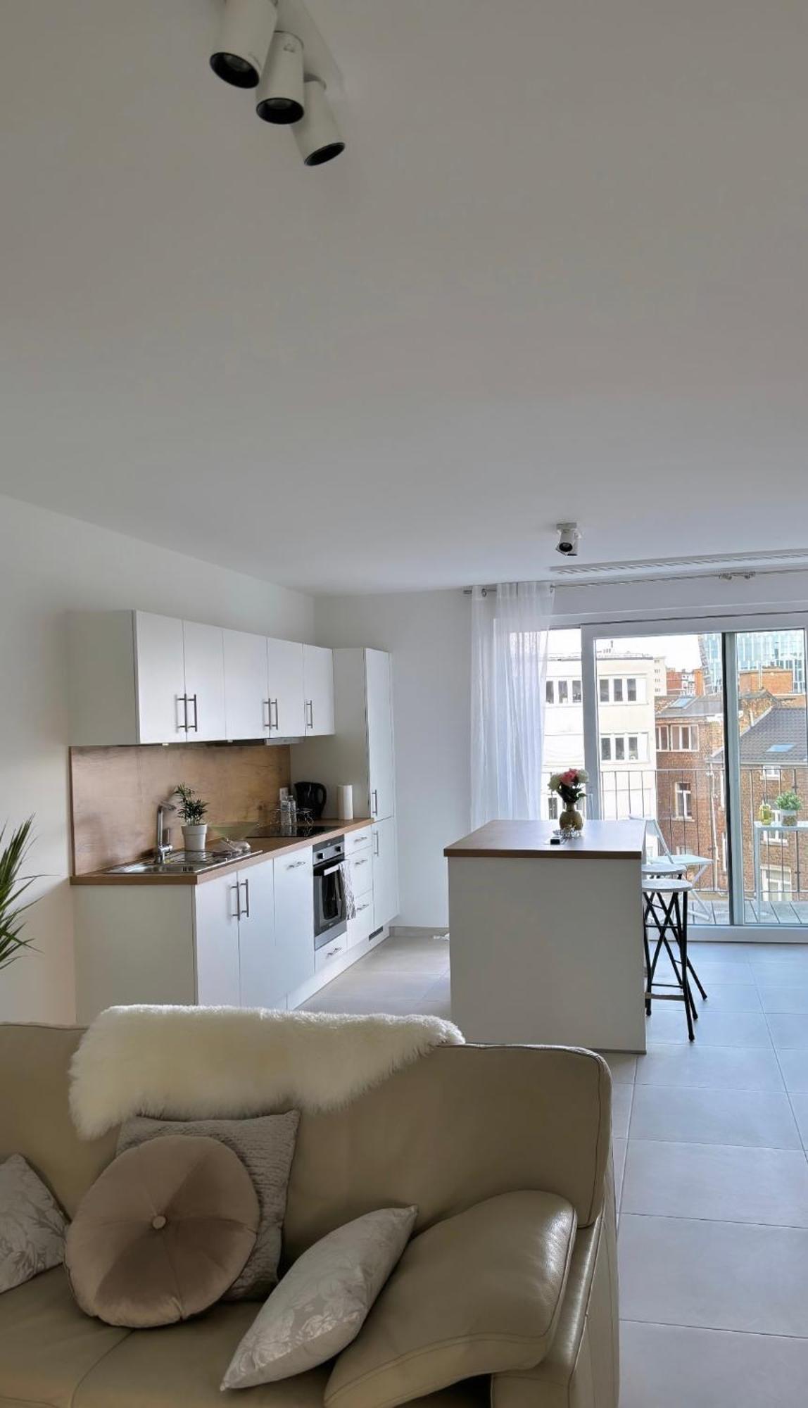 2 Bedrooms Luxury Apartment - Guillemins リエージュ エクステリア 写真